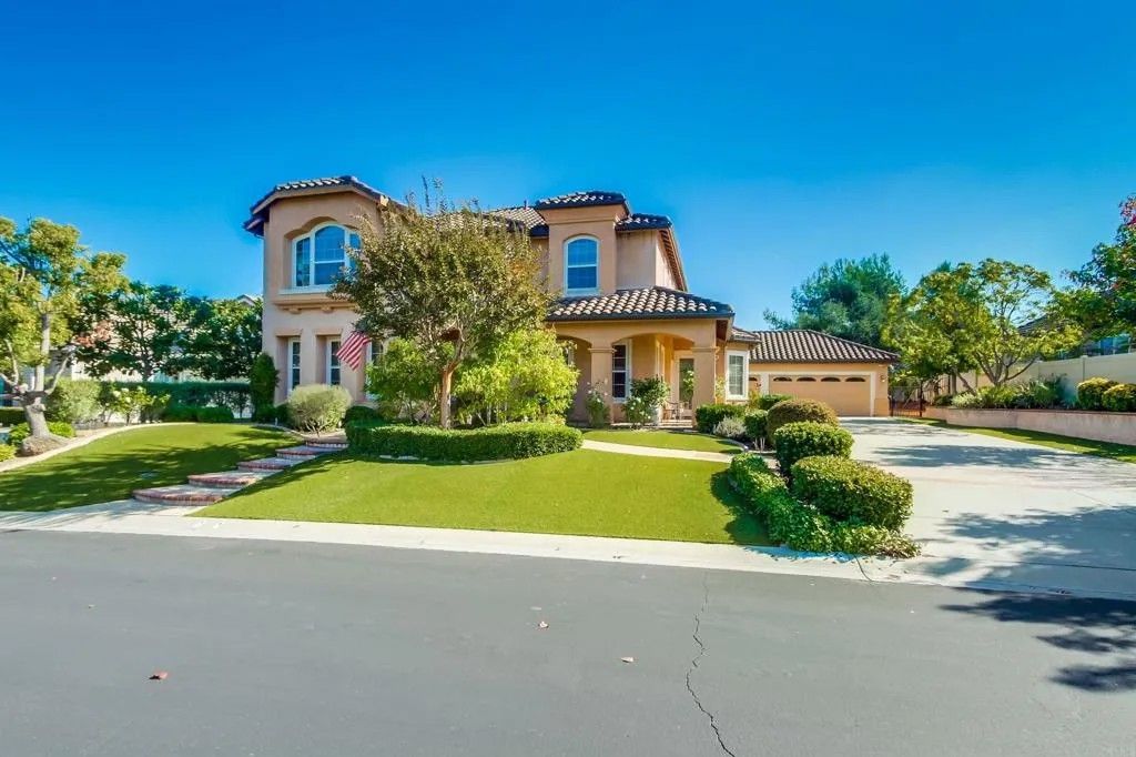 Photo of 2116 Kirkcaldy Road, Fallbrook, CA 92028 (MLS # NDP2510421)