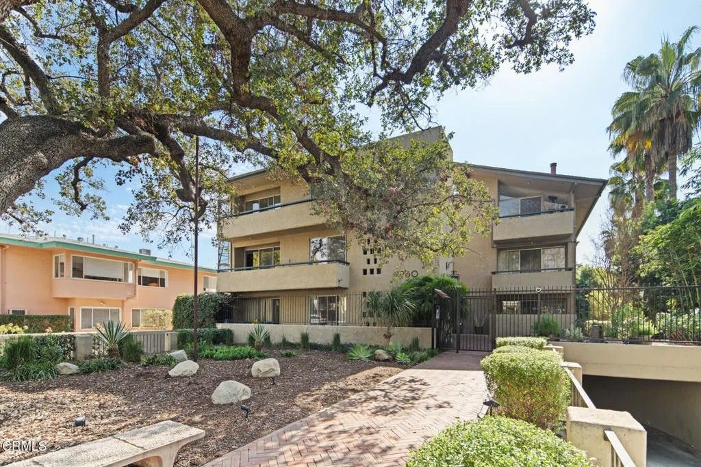 Photo of 960 San Pasqual Street #210, Pasadena, CA 91106 (MLS # P1-25793)