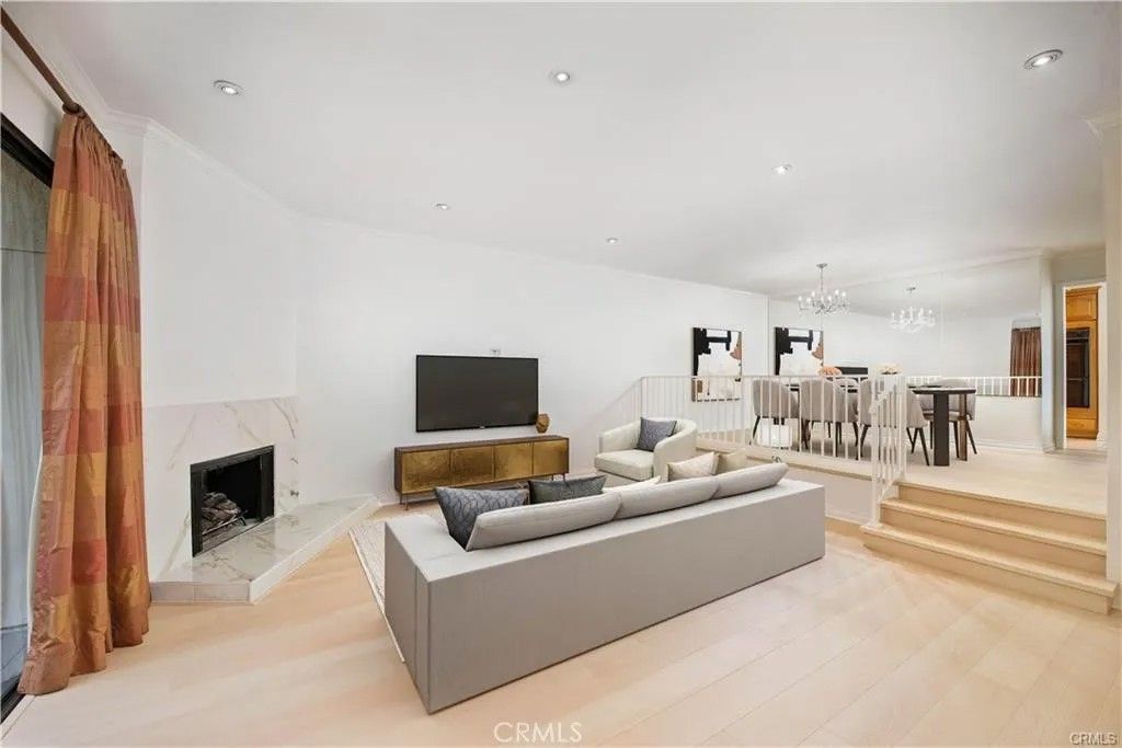 Photo of 5711 Owensmouth Avenue #117, Woodland Hills, CA 91367 (MLS # SR25266720)