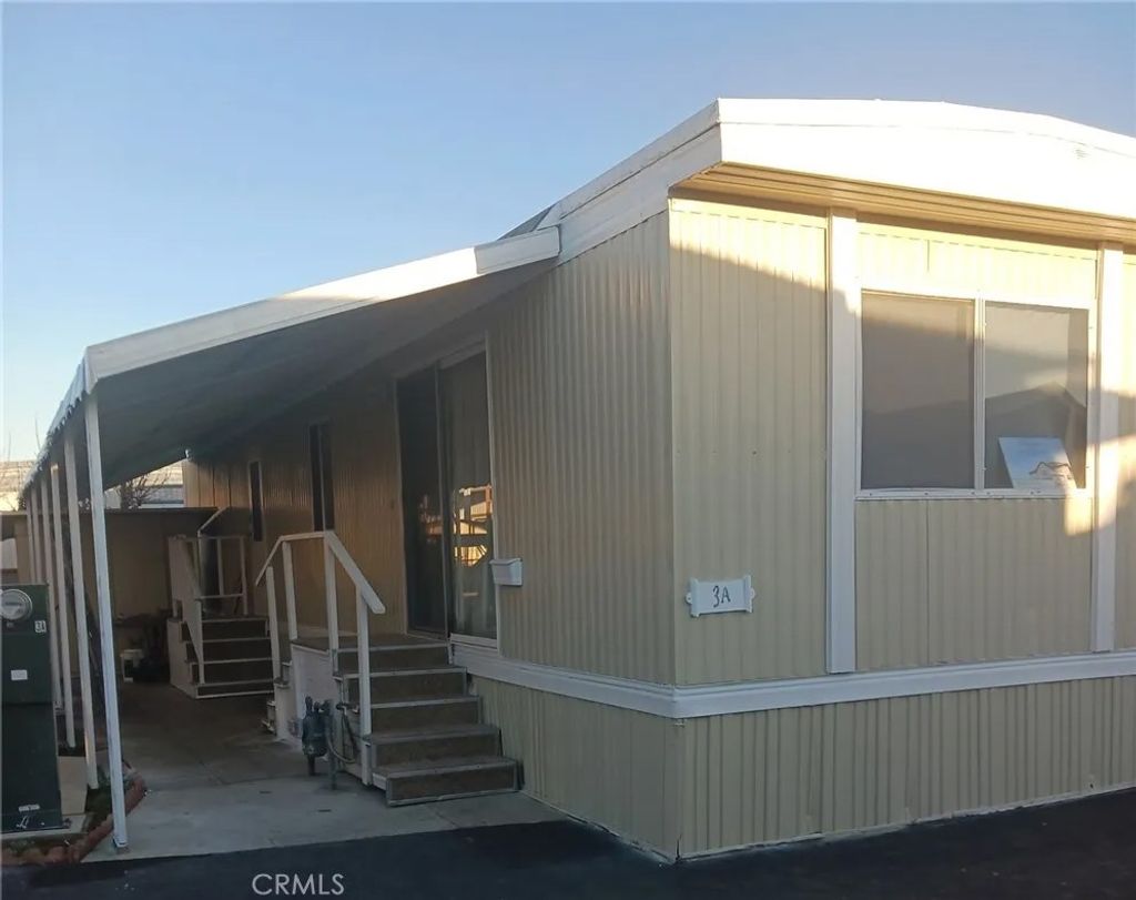 Photo of 437 W SP 3A Carson Street, Carson, CA 90745 (MLS # SB25278893)