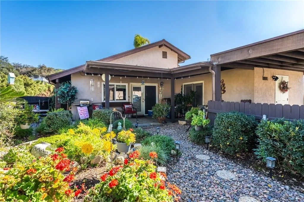 Photo of 13659 Dogwood Trail, Yucaipa, CA 92399 (MLS # CV26057709)