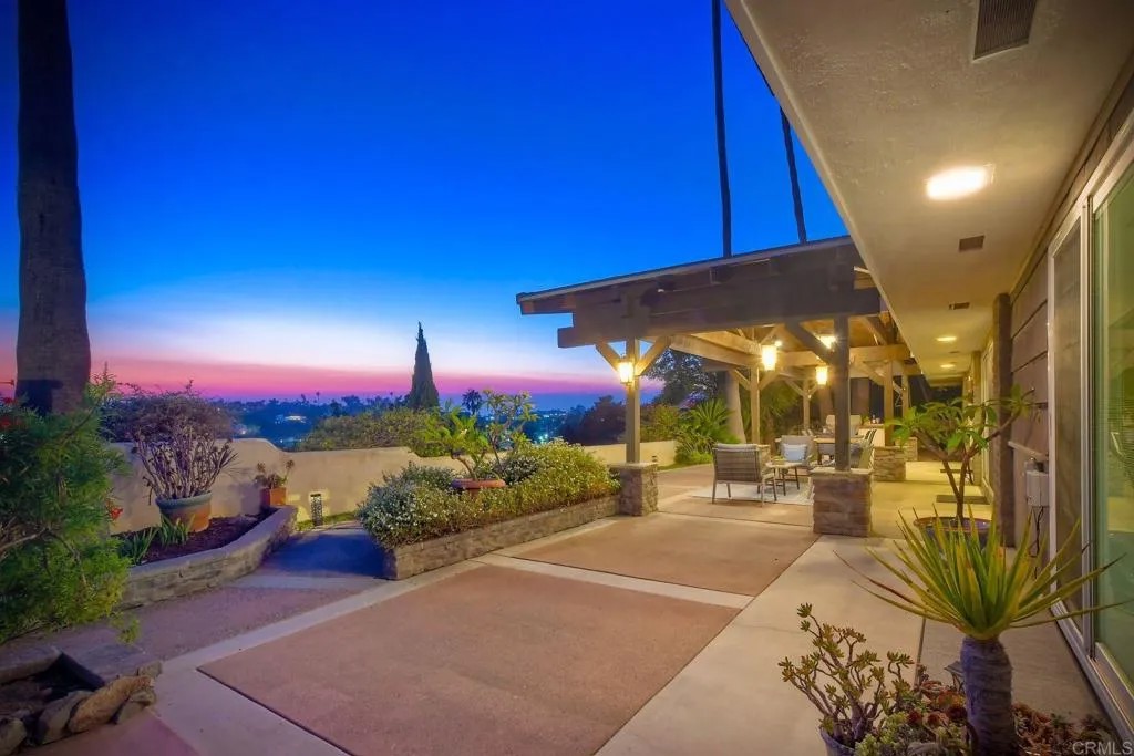 1012 Rosario Lane
