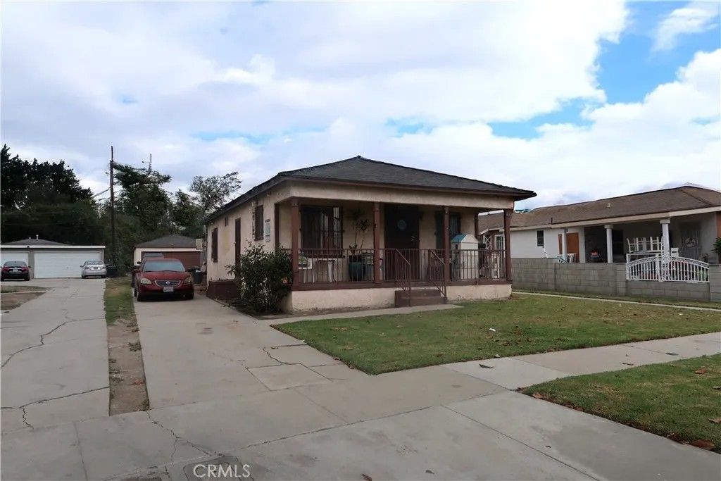 Photo of 11912 Elva Avenue, Los Angeles, CA 90059 (MLS # DW26009853)