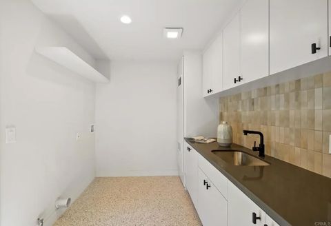 Tiny photo for 5949 S Garth Ave, Los Angeles, CA 90056 (MLS # PTP2507718)