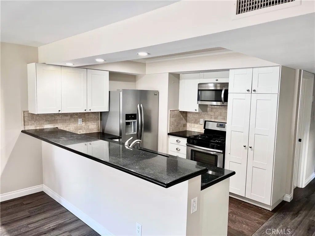 Photo of 207 Ruby Avenue, Newport Beach, CA 92662 (MLS # OC25282123)