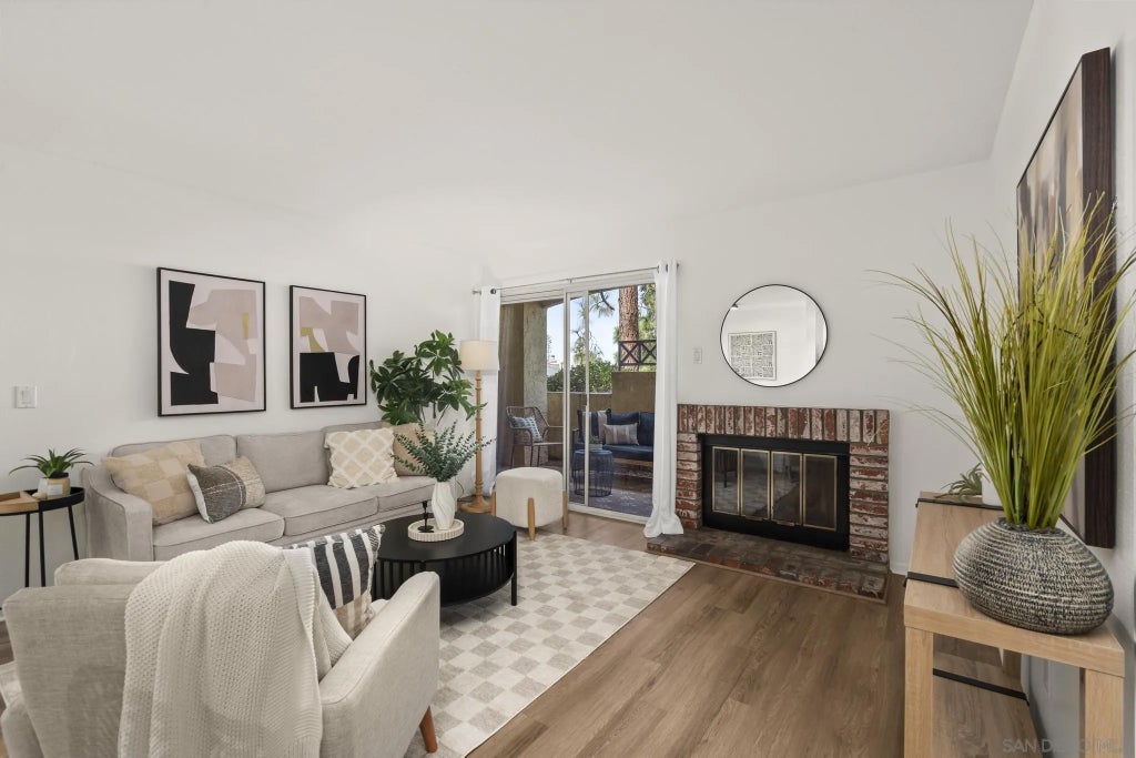 Photo of 2063 Lakeridge CIR #101, Chula Vista, CA 91913 (MLS # 260022913)