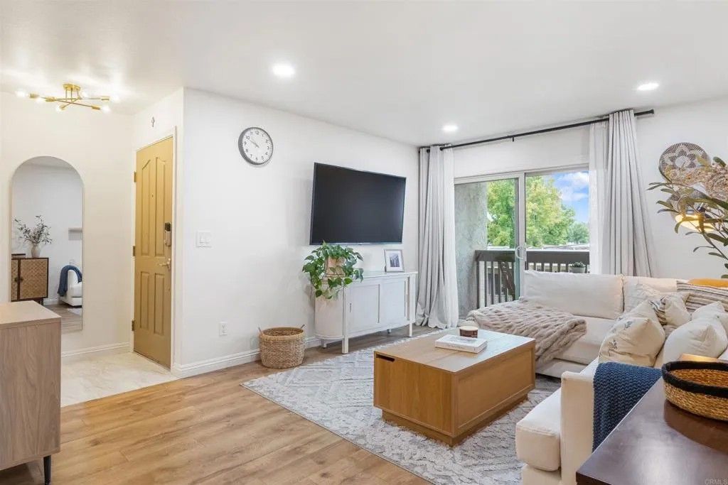 Photo of 432 Edgehill Lane #74, Oceanside, CA 92054 (MLS # NDP2602536)