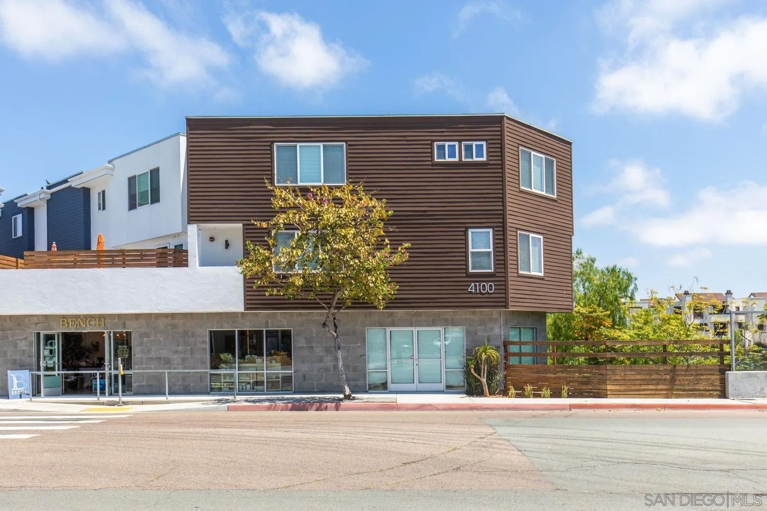 4100 Voltaire St 101