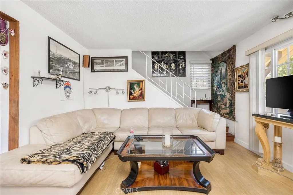 2905 Rindge