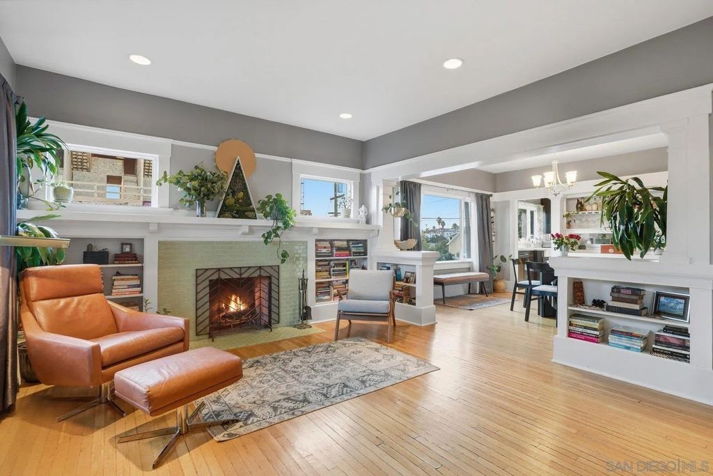 Photo of 801 27Th St, San Diego, CA 92102 (MLS # 2600586)