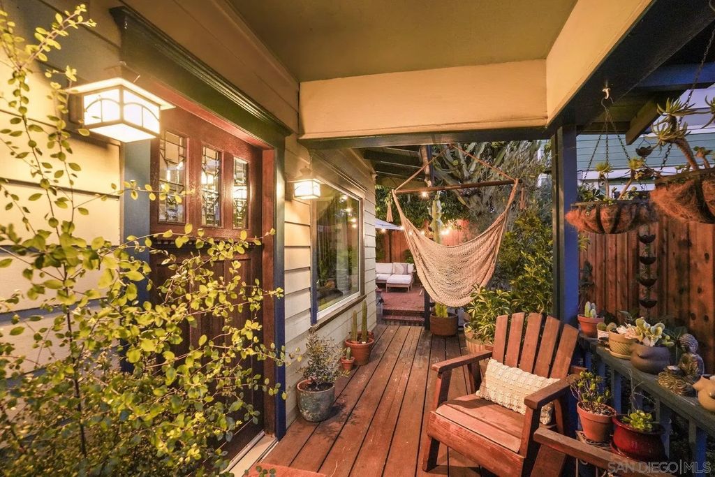 Photo of 801 27Th St, San Diego, CA 92102 (MLS # 2600586)