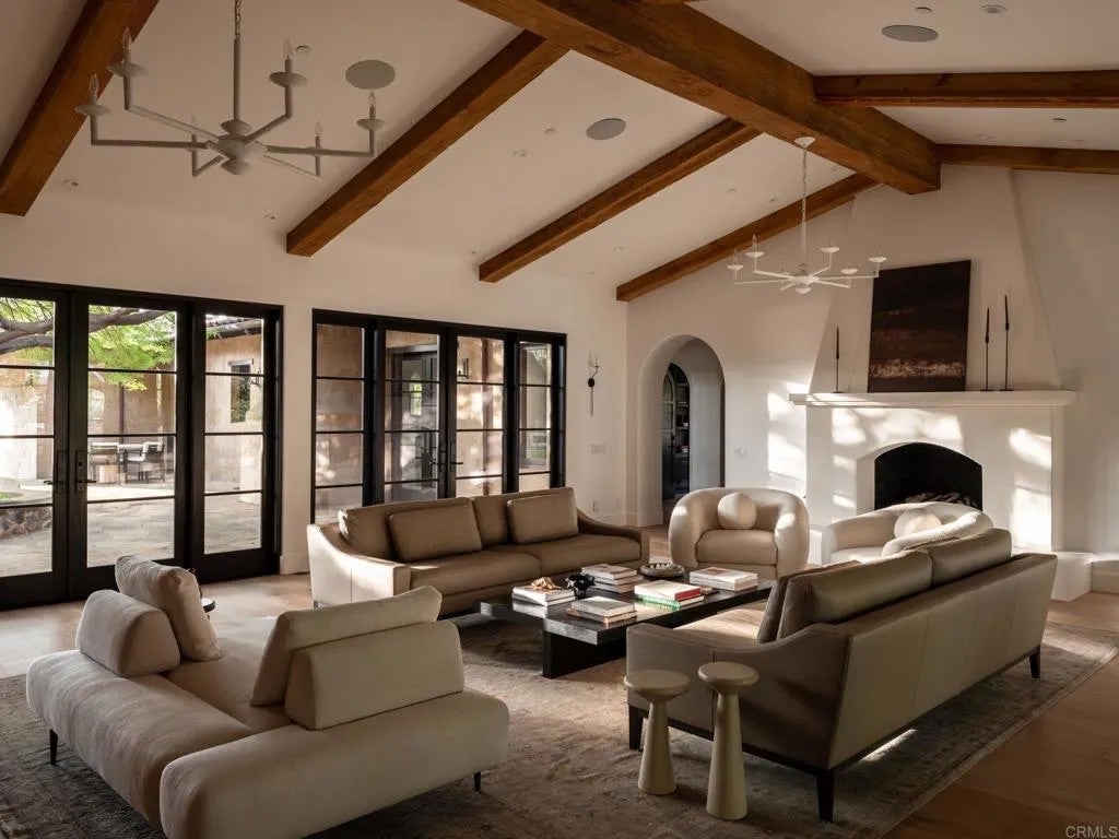 Photo of 525 Sleeping Indian Rd, Oceanside, CA 92057 (MLS # NDP2609589)
