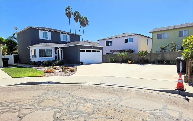 22122 Kenwood