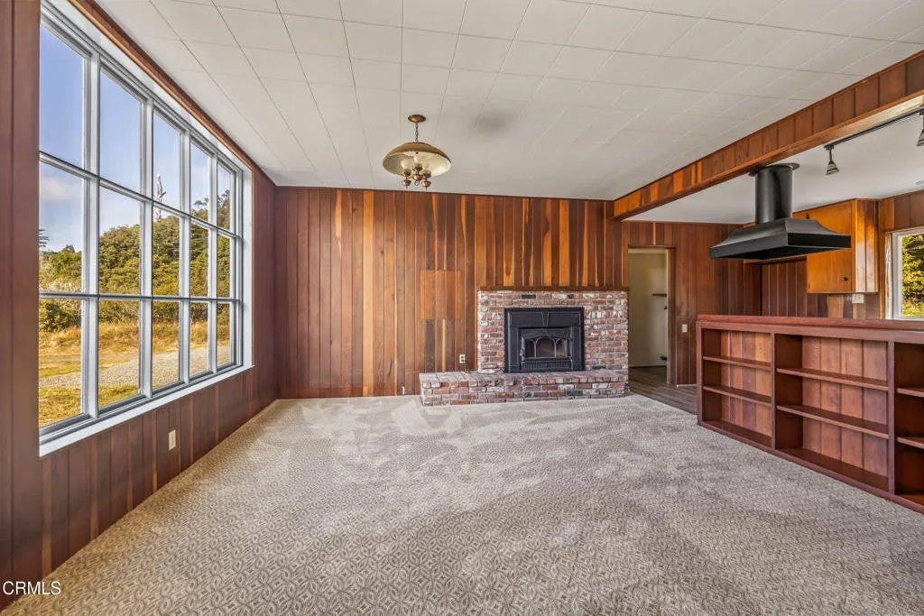 45115 Fern Drive