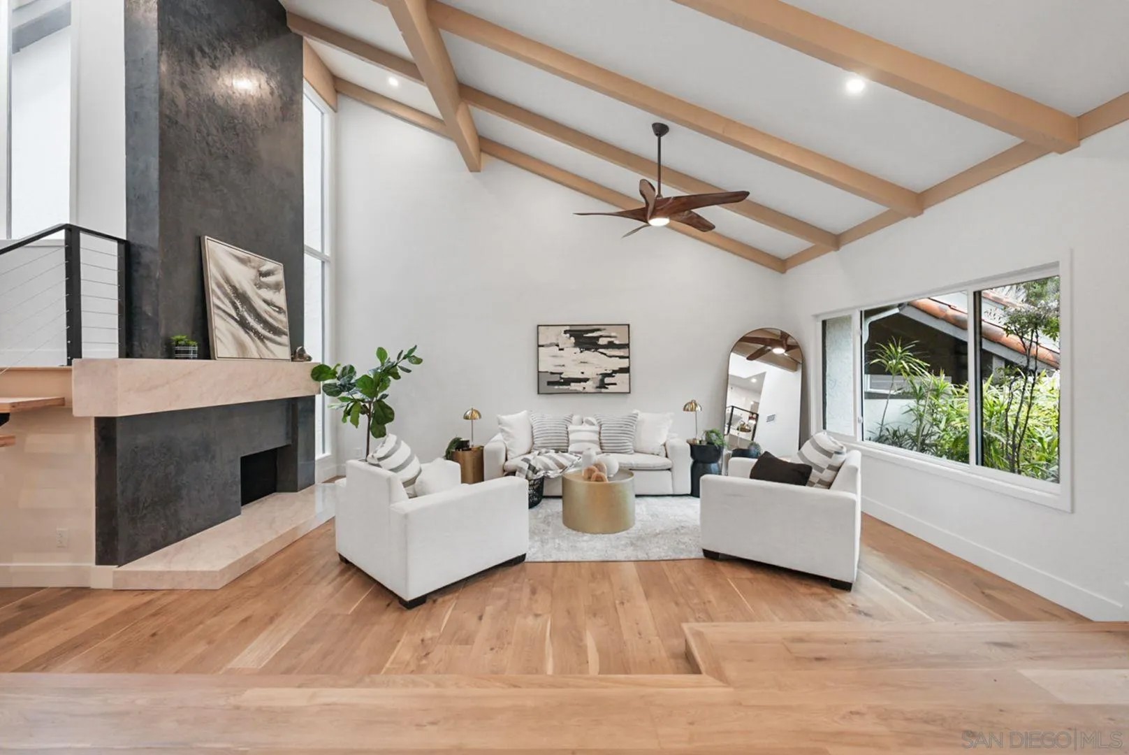630 Camino Ynez