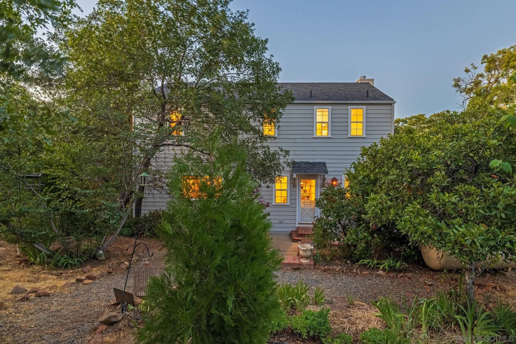 2207 Sunset Dr