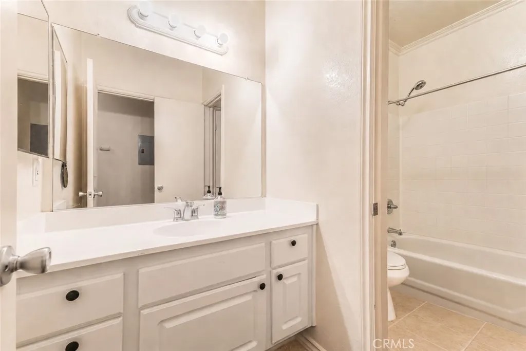 300 N El Molino Avenue 117