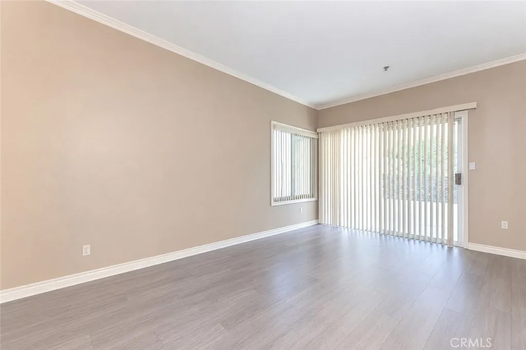300 N El Molino Avenue 117