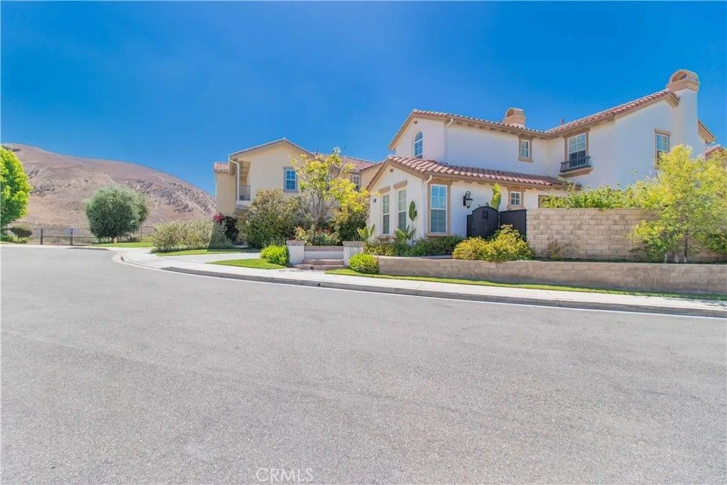 Photo of 4684 Luna Court, Calabasas, CA 91302 (MLS # SR26031875)