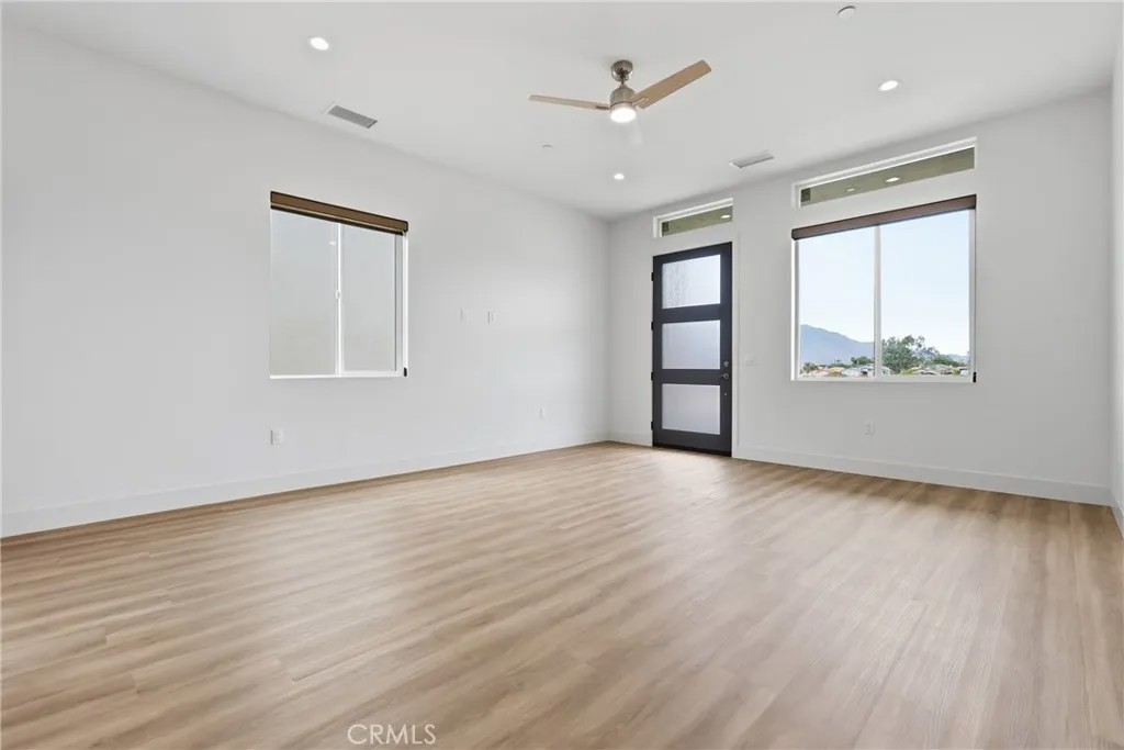 16334 Avenida Gracia