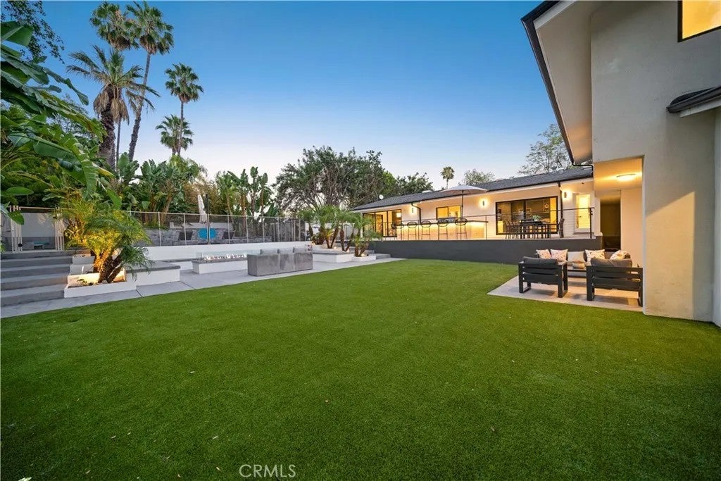 5265 Del Moreno Drive
