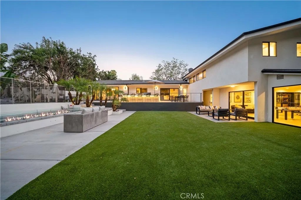 5265 Del Moreno Drive