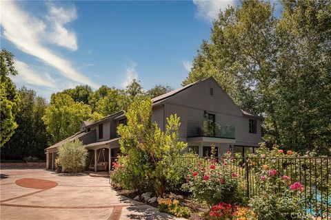 Tiny photo for 4851 Corbin Avenue, Tarzana, CA 91356 (MLS # SR25241505)