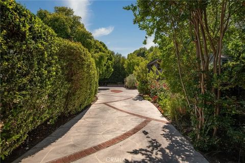 Tiny photo for 4851 Corbin Avenue, Tarzana, CA 91356 (MLS # SR25241505)
