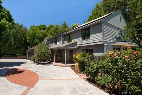 Tiny photo for 4851 Corbin Avenue, Tarzana, CA 91356 (MLS # SR25241505)