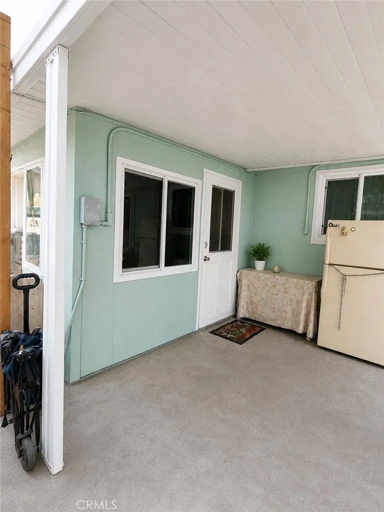12905 Paxton