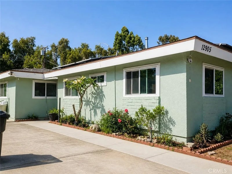 12905 Paxton
