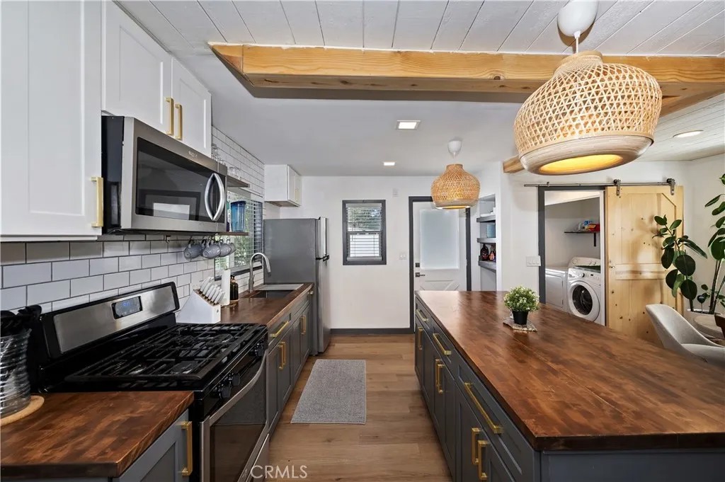 40042 Trail Of The Whispering Pines