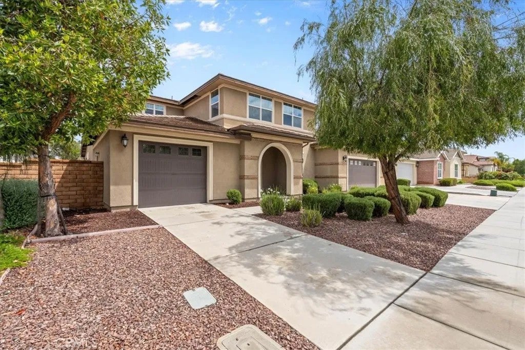Photo of 35160 Mahogany Glen Drive, Winchester, CA 92596 (MLS # CV26080609)