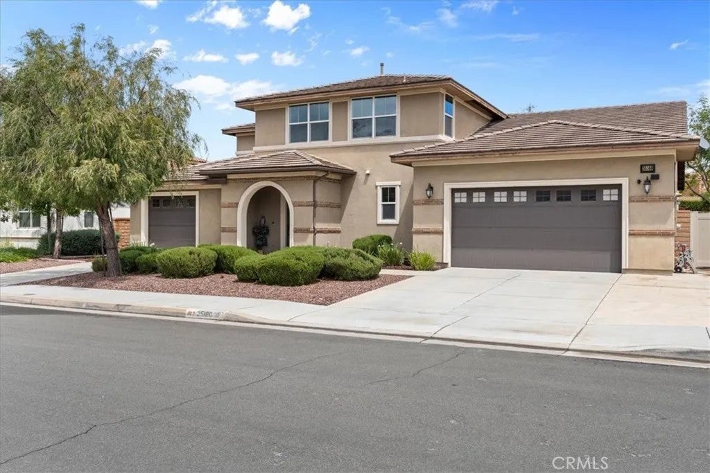 Photo of 35160 Mahogany Glen Drive, Winchester, CA 92596 (MLS # CV26080609)