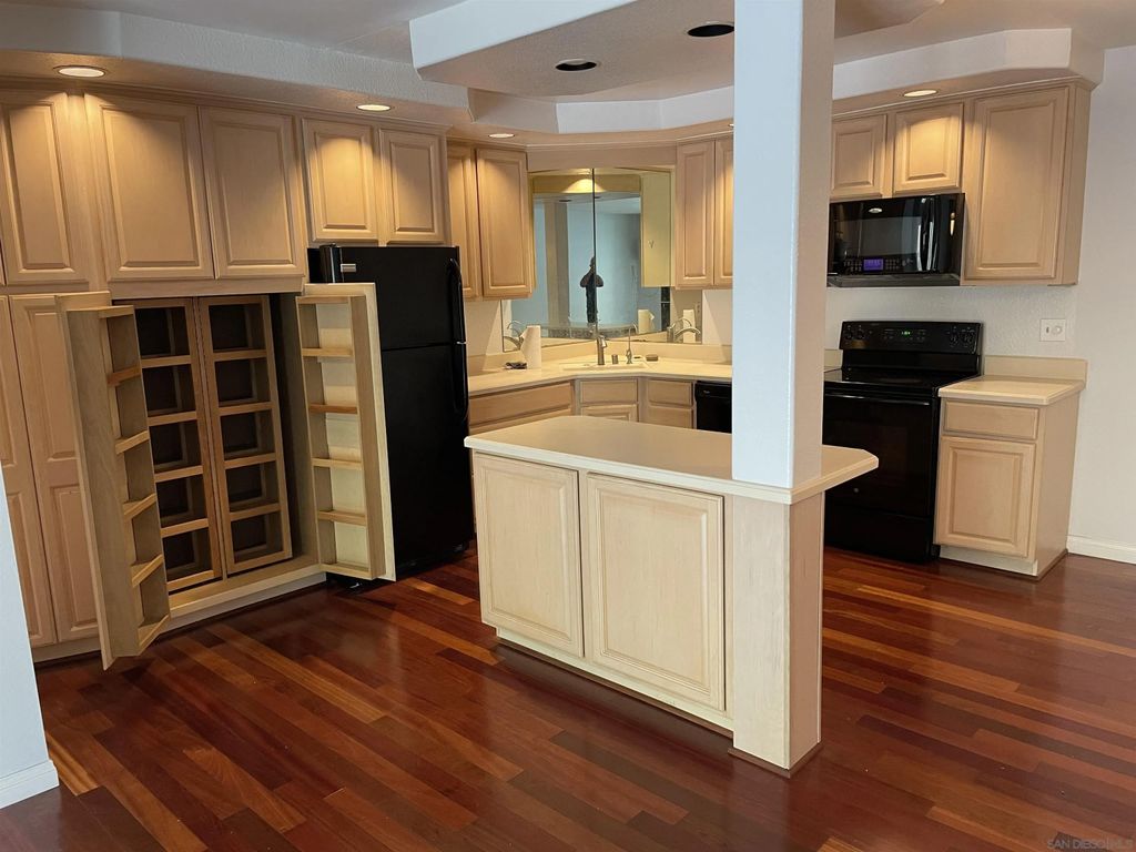 Photo of 6780 Friars Rd #373, San Diego, CA 92108 (MLS # 220014655)