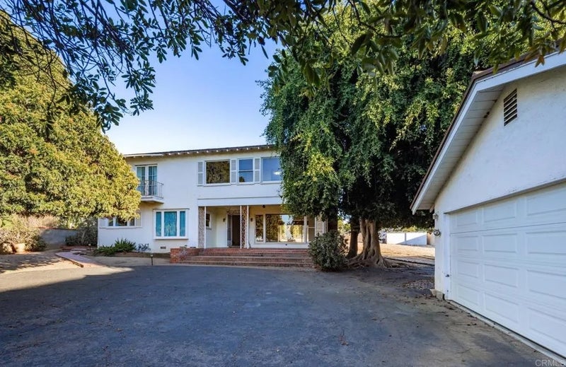 163 La Costa Avenue
