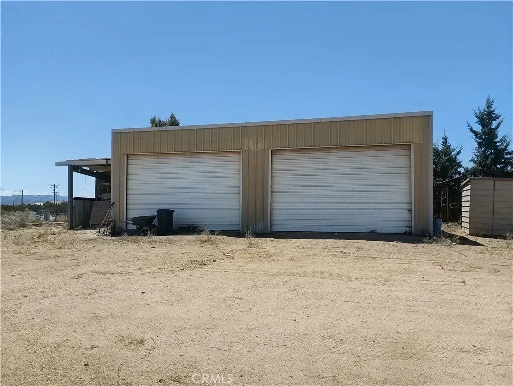 7139 Amestoy Road