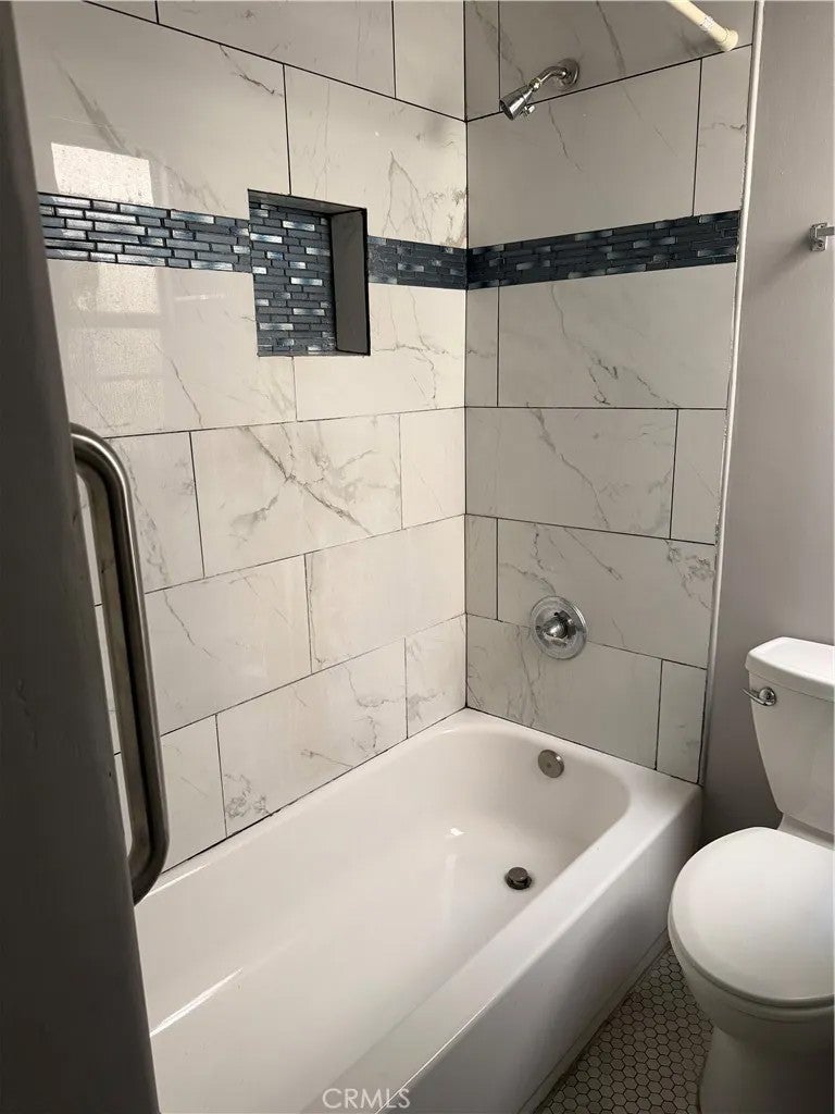 331 W 45th Street