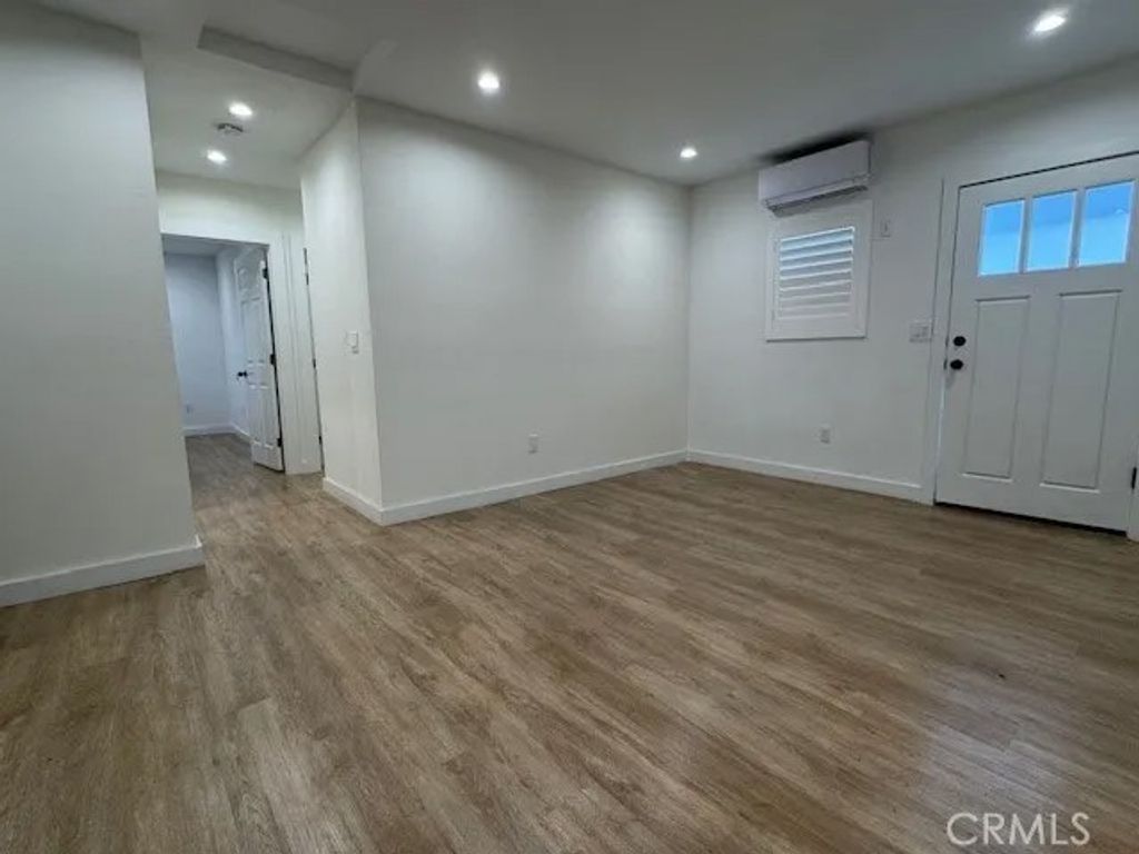 Photo of 6342 Vicland Pl, North Hollywood, CA 91606 (MLS # BB26084268)