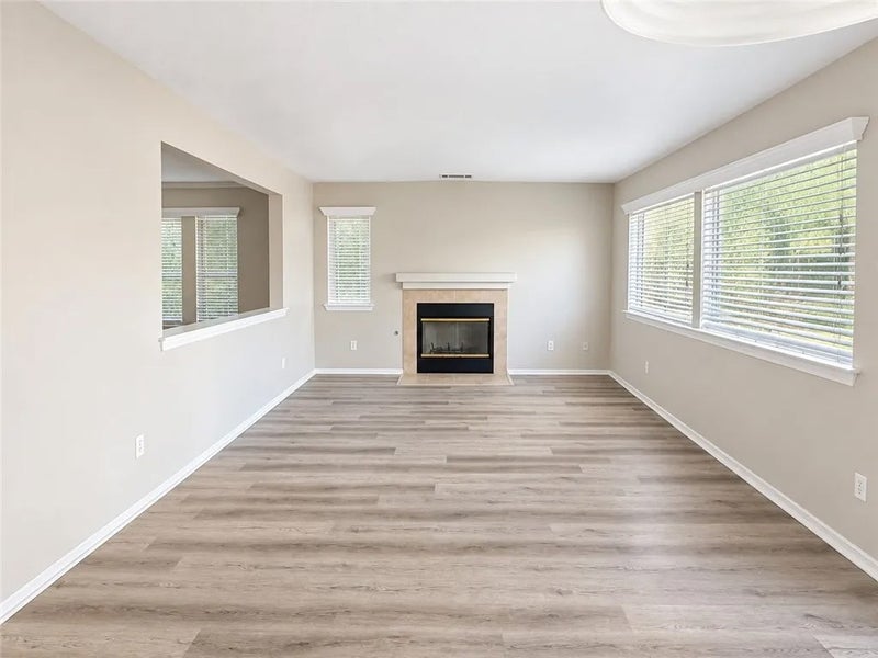 1820 Amy Way