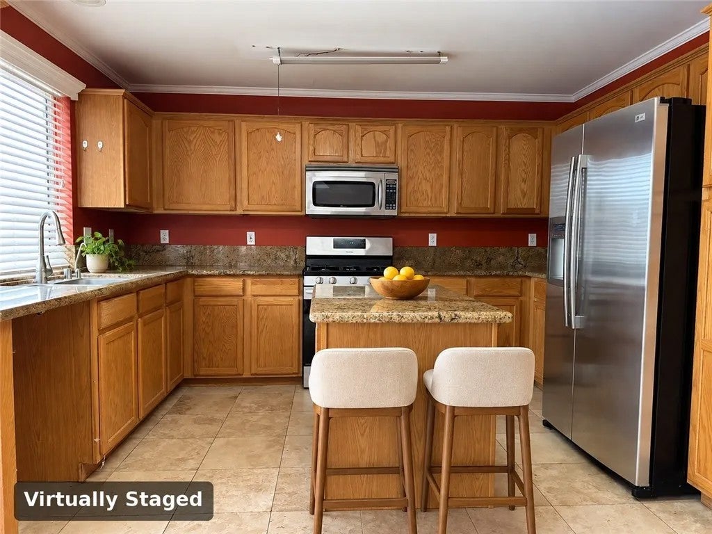 1820 Amy Way