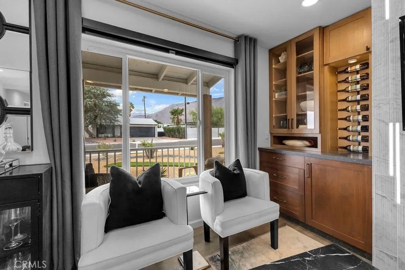 492 W Sunview