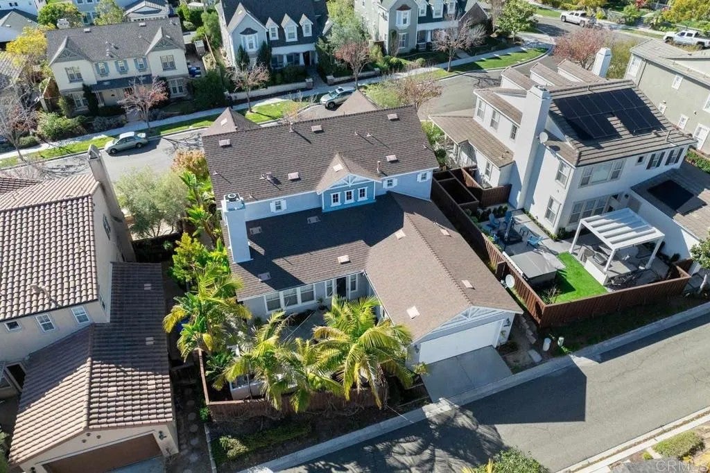 6318 Huntington Drive