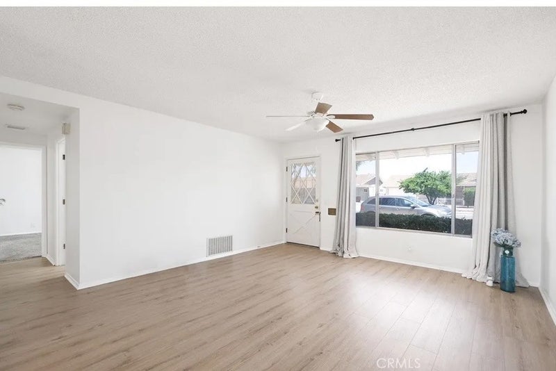 1121 W Mayberry