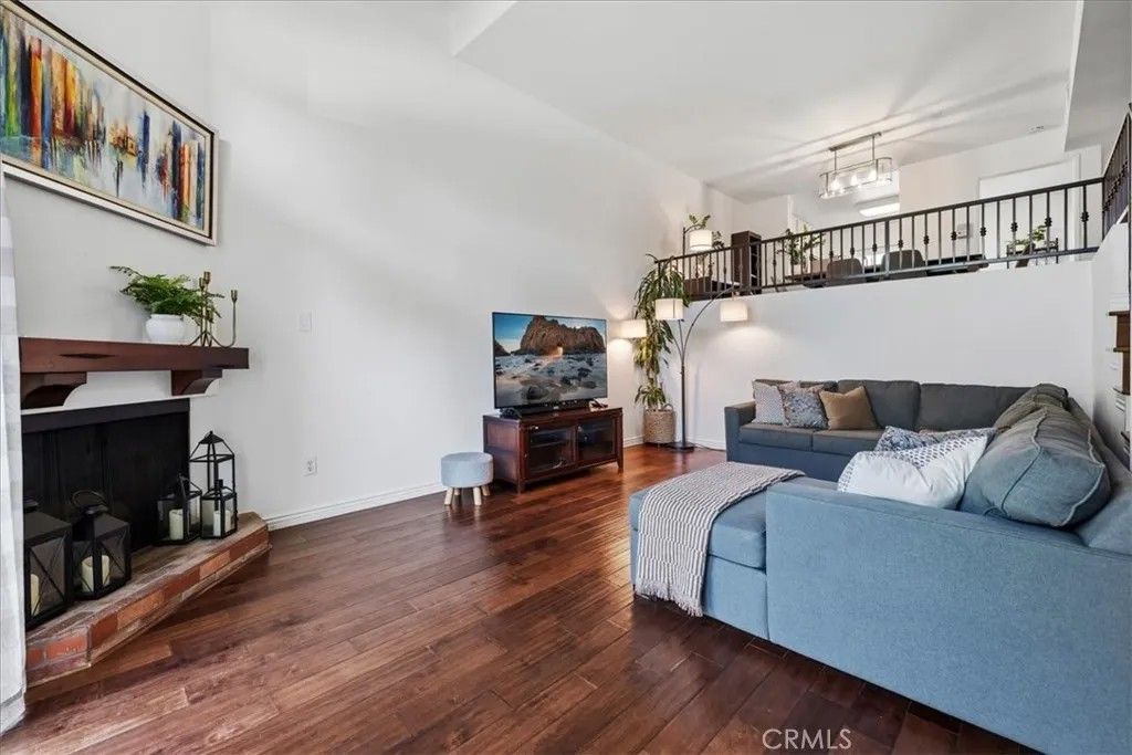 Photo of 15129 Magnolia Blvd #C, Sherman Oaks, CA 91403 (MLS # CV26093109)