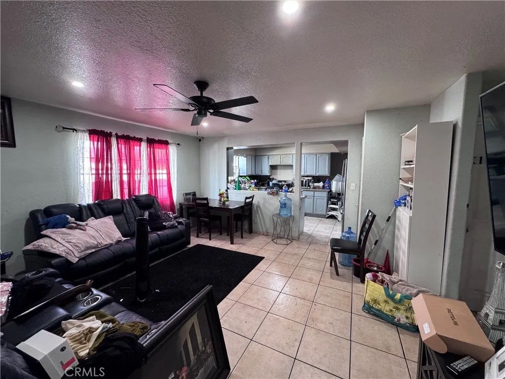 8820 Beach