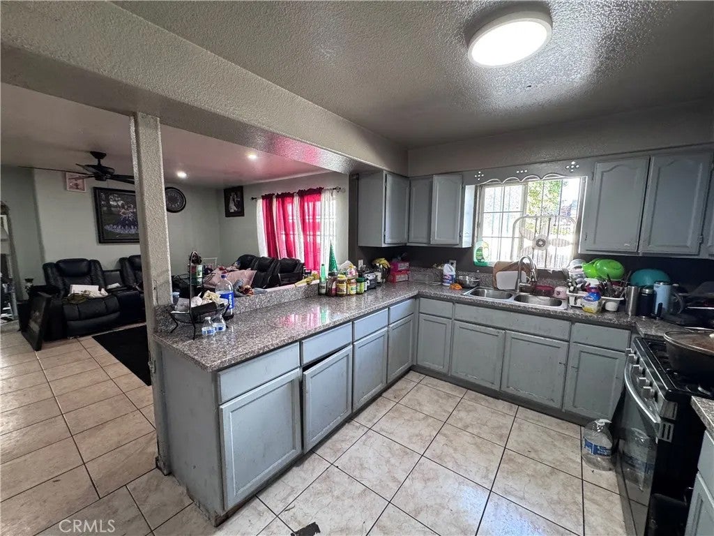 8820 Beach