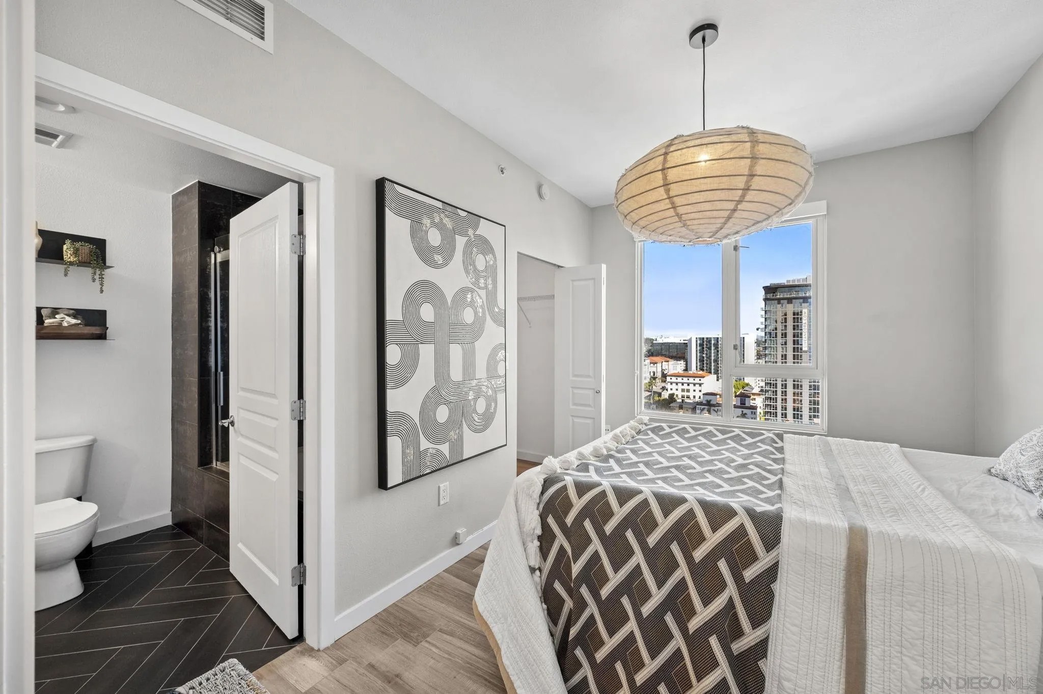 300 W W Beech St 1808