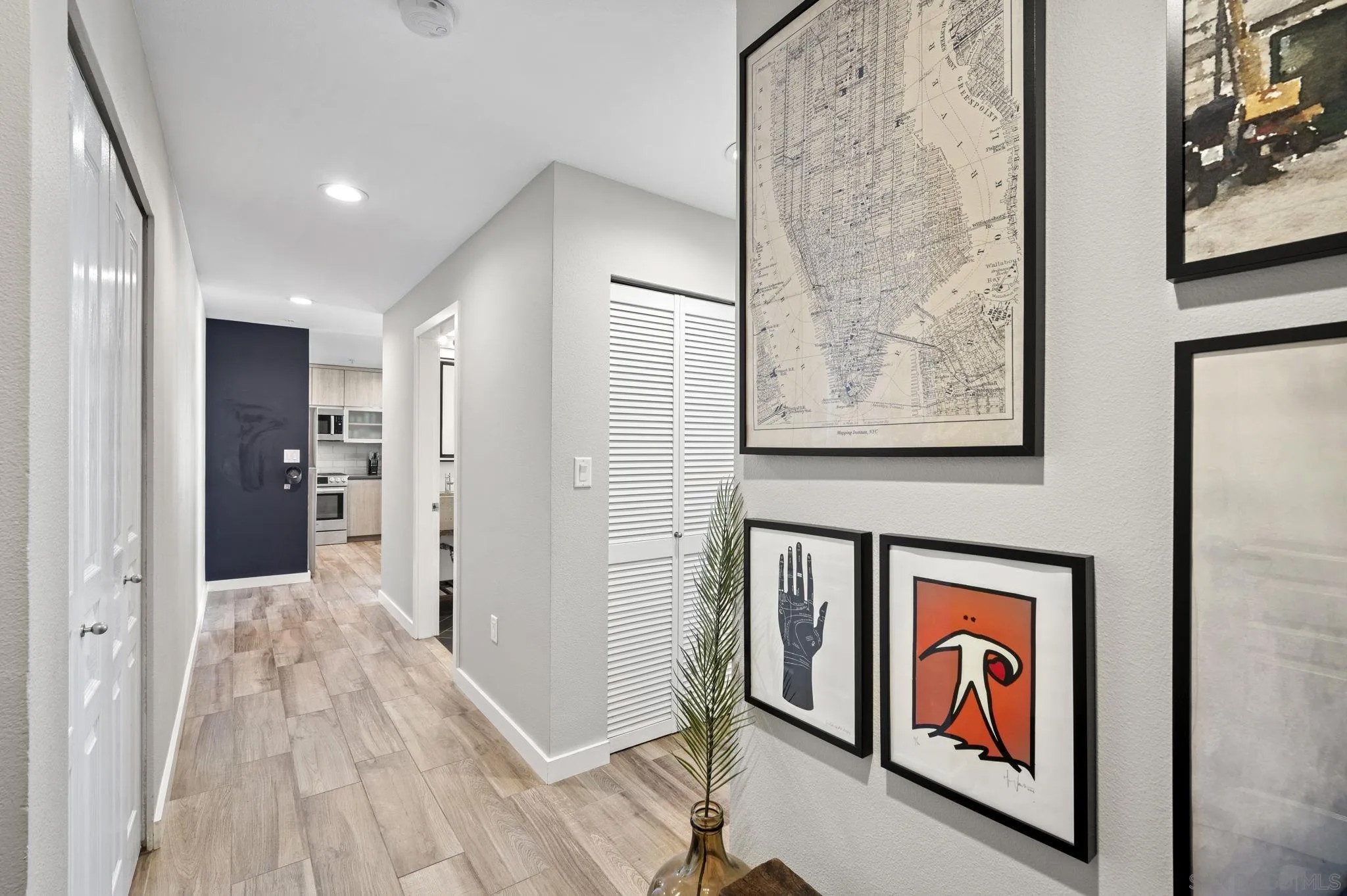 300 W W Beech St 1808