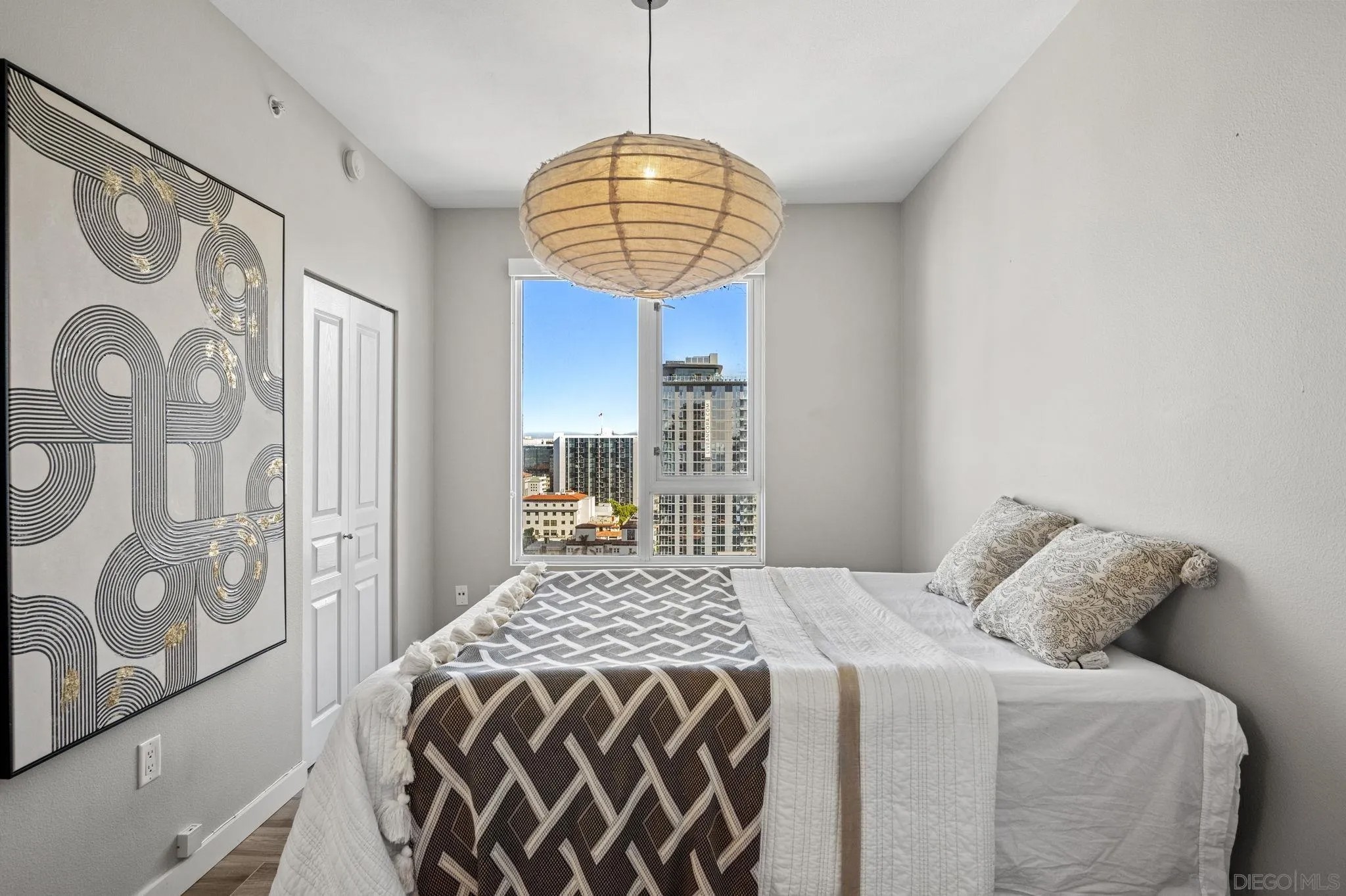 300 W W Beech St 1808